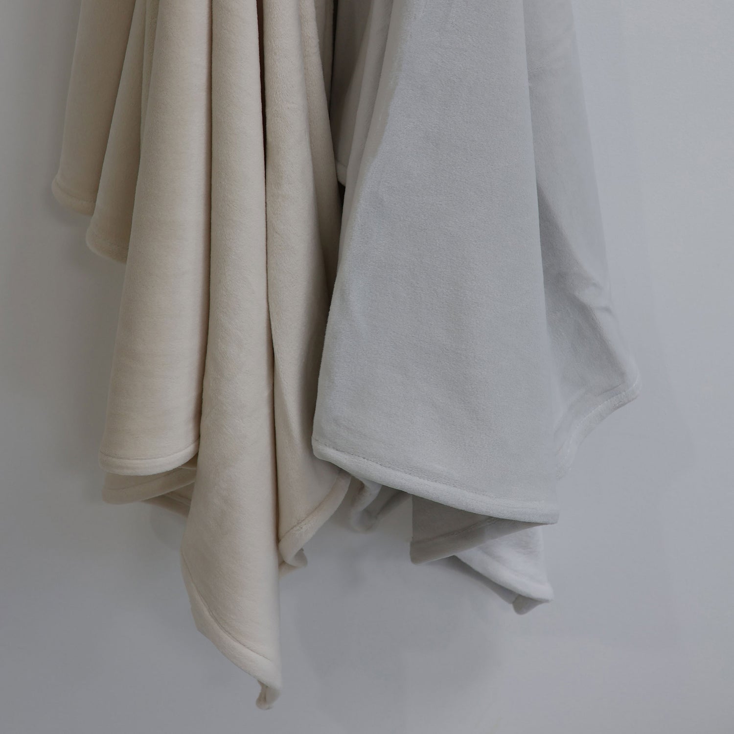 Nordic 2PK Stretchy Velour Cuddle Blankets - Grey/Sand