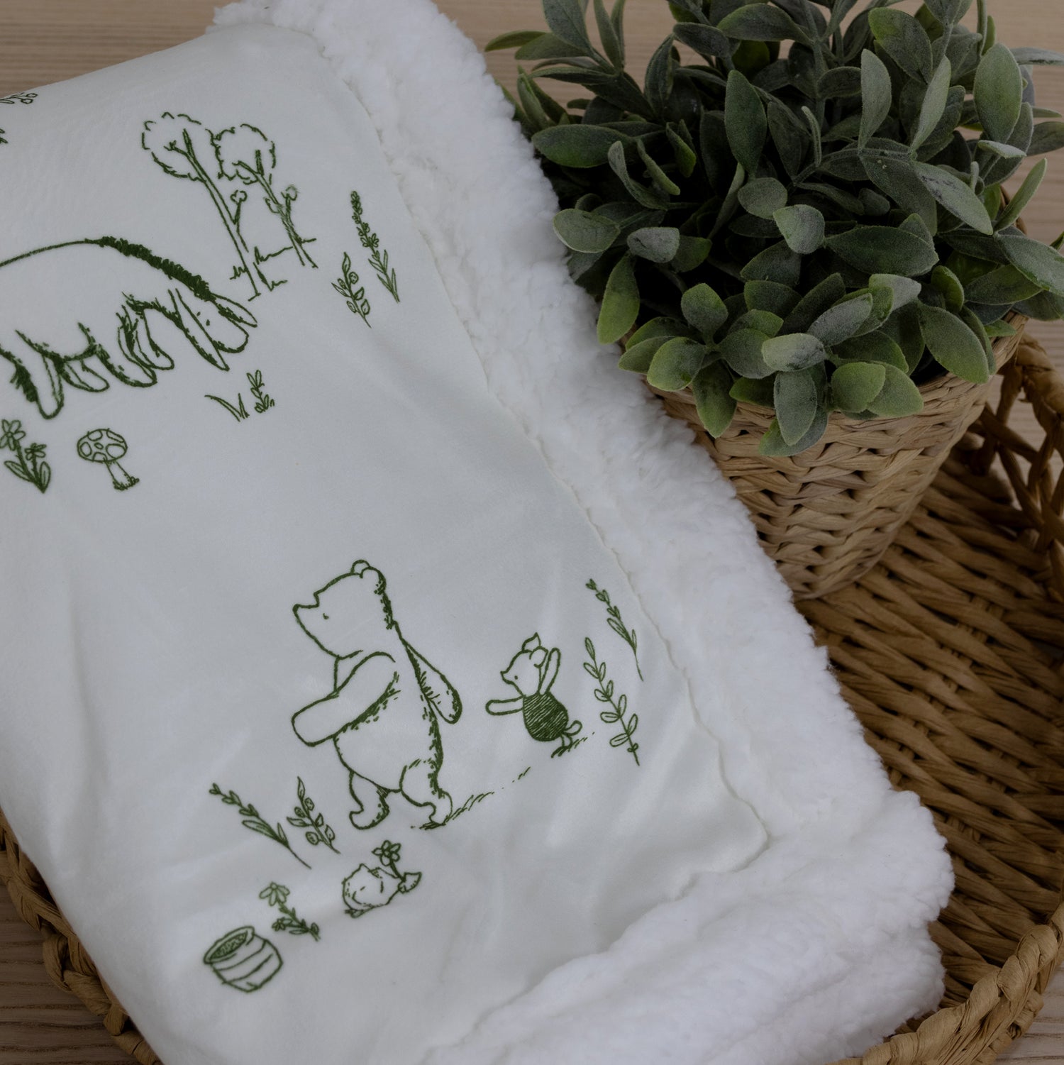 Disney Classic Pooh Reversible Cuddle Blanket