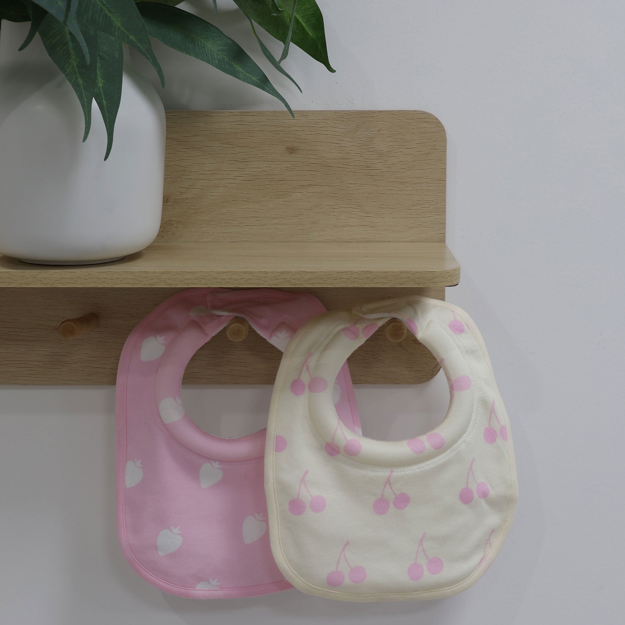 Nordic Sorbet 2pk Dribble Bibs Strawberry/Cherry