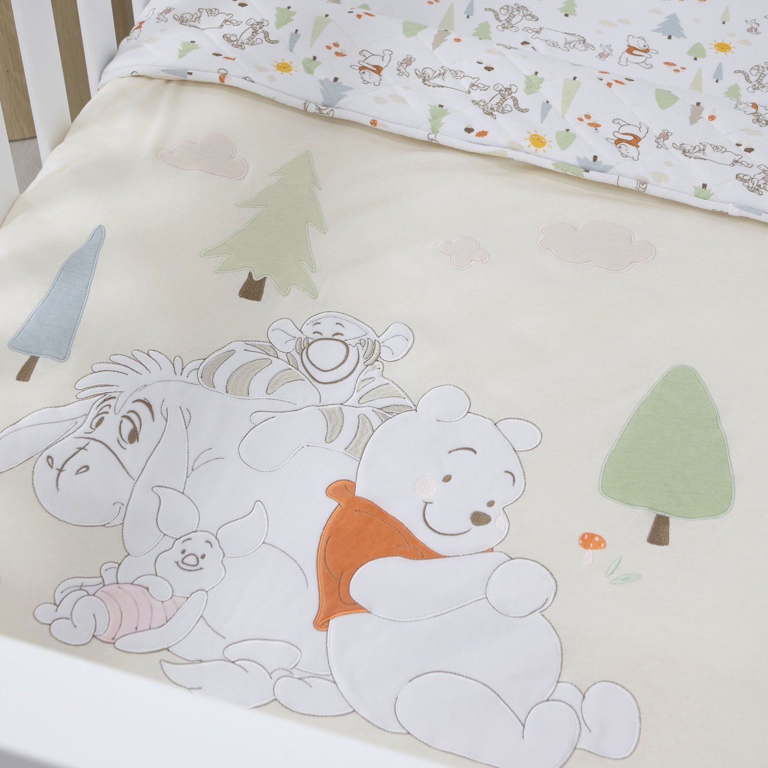 Disney Winnie the Pooh Reversible Cot Quilt