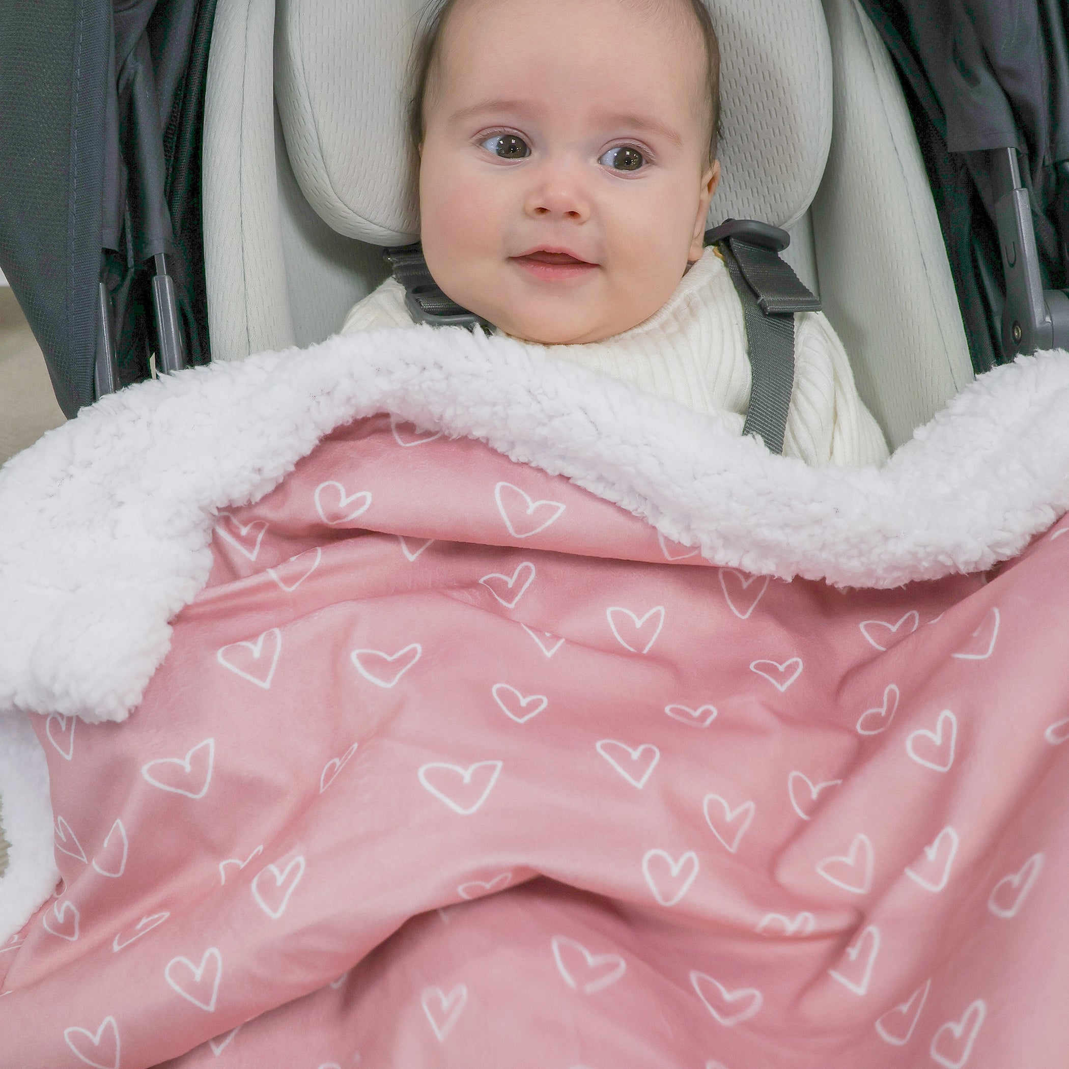 Nordic Velour Cuddle Blanket with Fleece Lining - Berry Heart