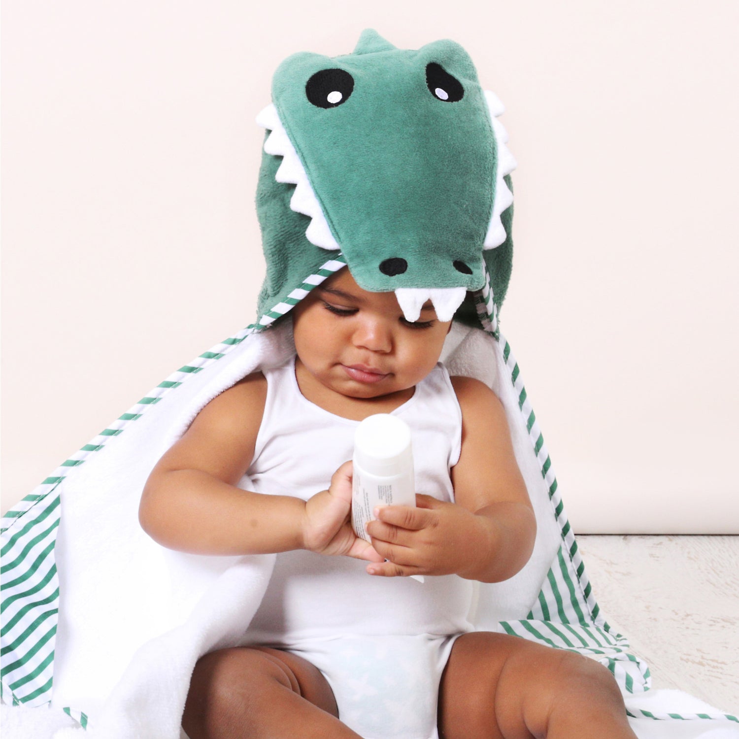 Aussie Animals 'Crocodile' Novelty Hooded Bath Towel - Bubba Blue Australia